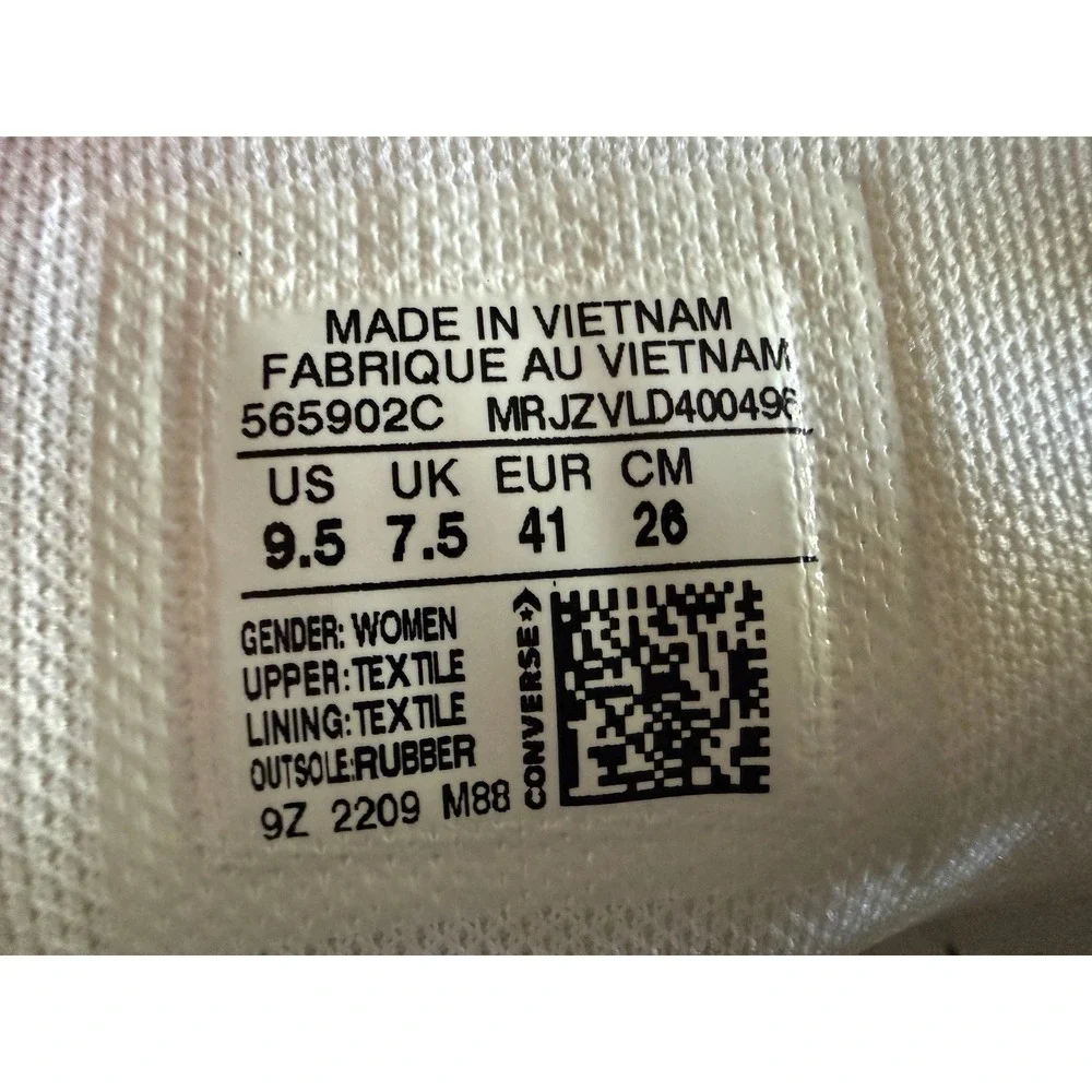 CONVERSE Chuck Taylor All Star Lugged Hi Top Women's Size 9.5 White NWOT #1512